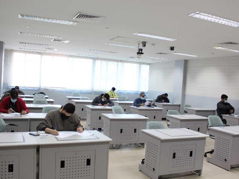 جانب من اختبارات «العربية المفتوحة» أمس