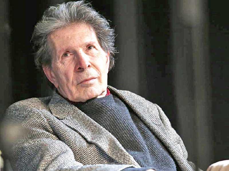 الكاتب والمترجم الإيطالي جياني سيلاتي