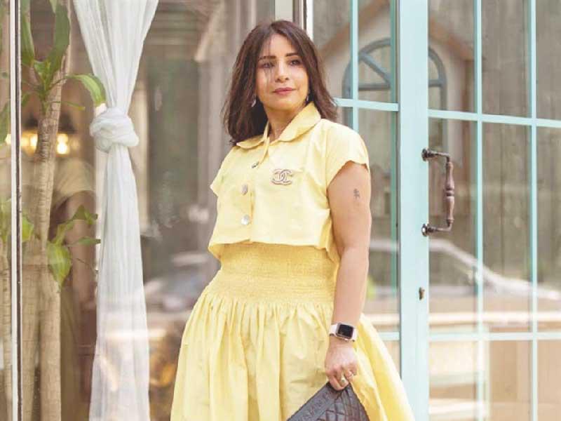 الفنانة مي البلوشي