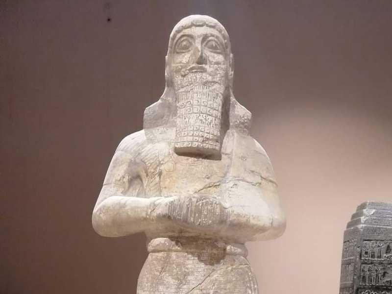 الملك الآشوري شلمنصر الثالث