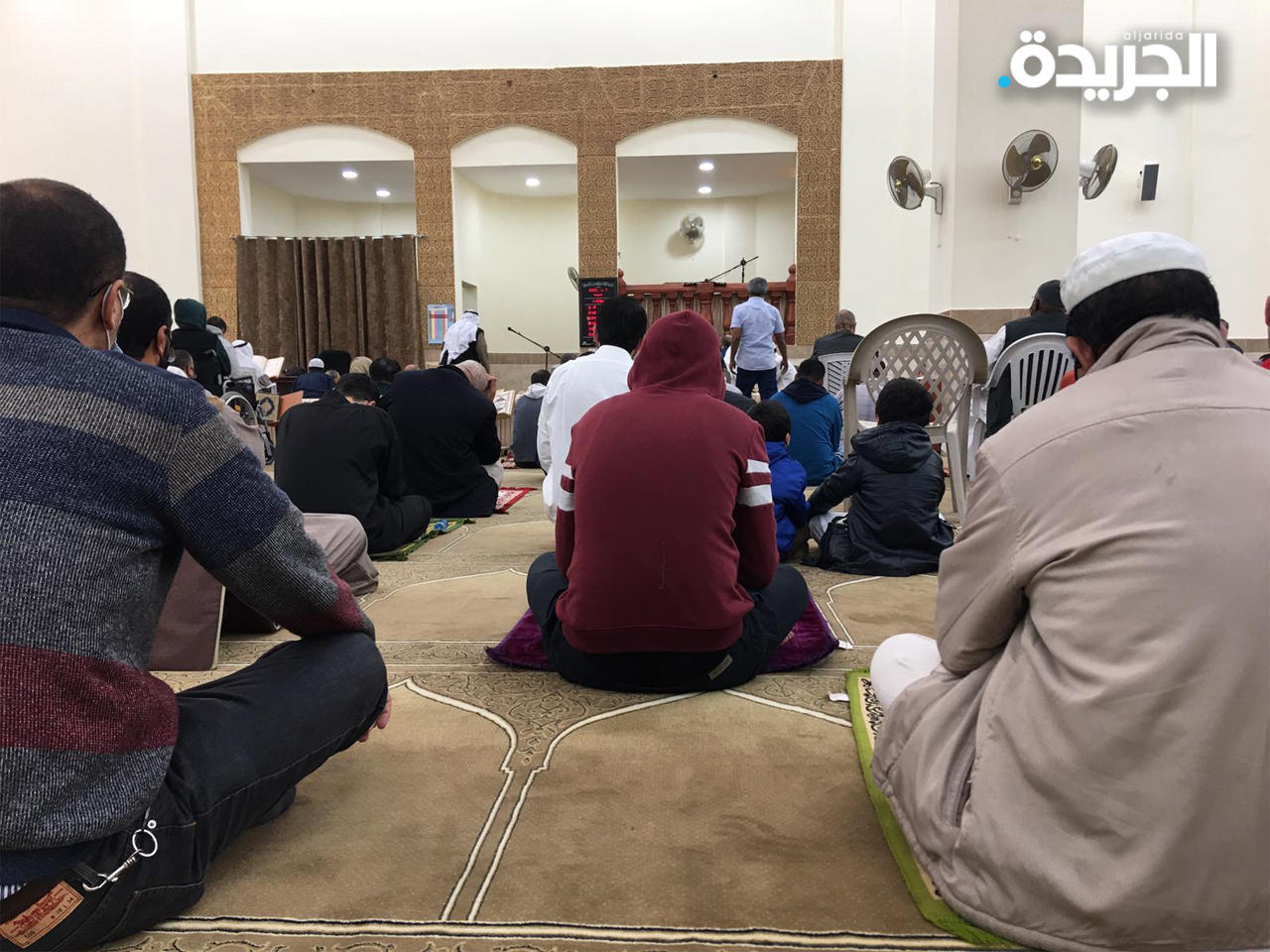 تباعد بين المصلين داخل المساجد امتثالاً لتعليمات «الأوقاف»