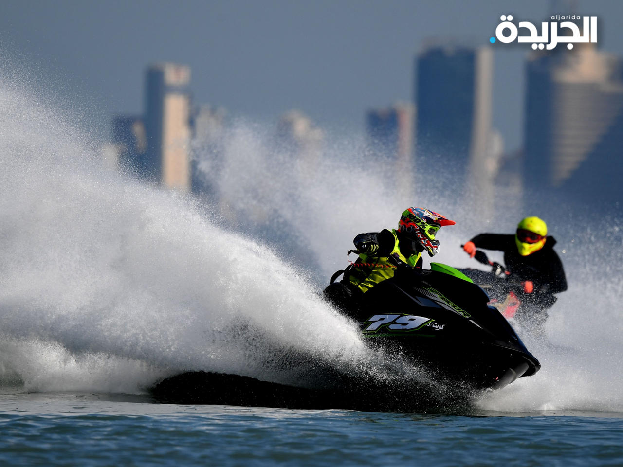 جانب من بطولة الكويت لسباق الدراجات المائية
