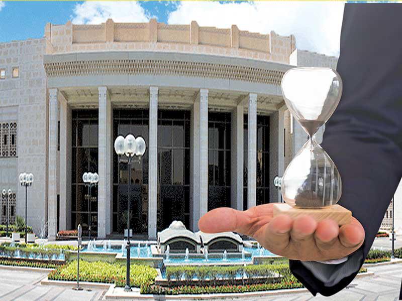 عمر الحكومات الثلاث الأخيرة 8 أشهر