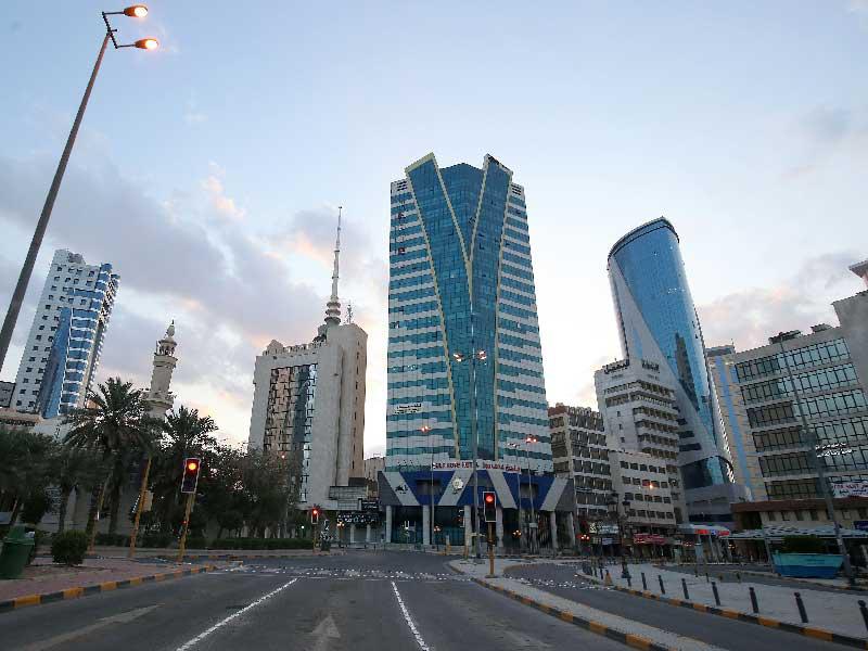 صورة ارشيفية من تطبيق حظر التجول الجزئي بالكويت