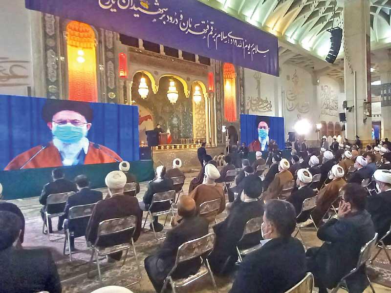 خامنئي في كلمة عبر الفيديو أمس 