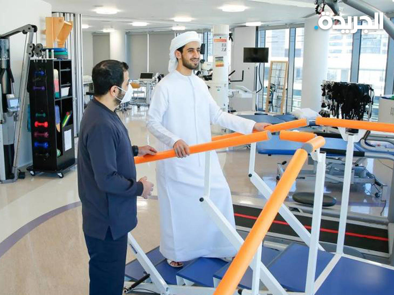 عويضة القبيسي خلال تلقي عوية علاجه التأهيلي