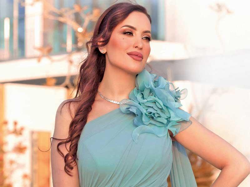 الفنانة المغربية وسيمة 