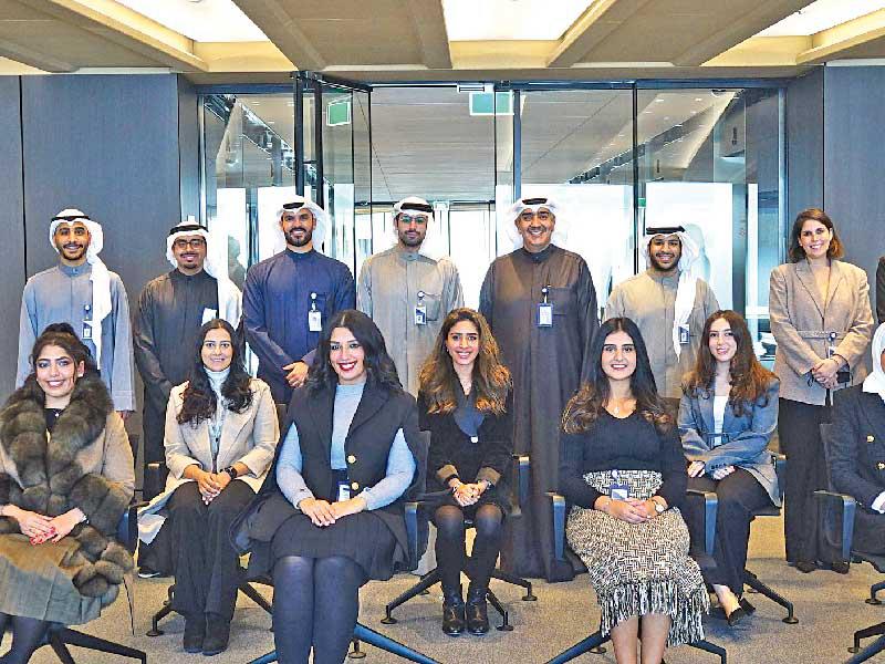 لقطة جماعية للخريجين