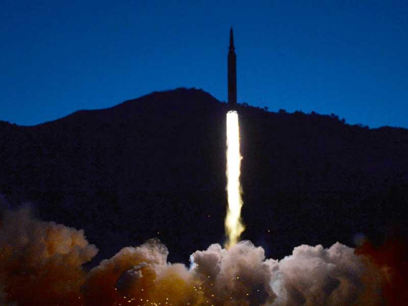 تجربة إطلاق صاروخ كوري شمالي 