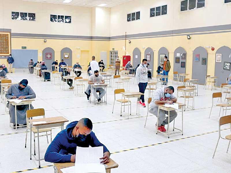 جانب من اختبارات امس