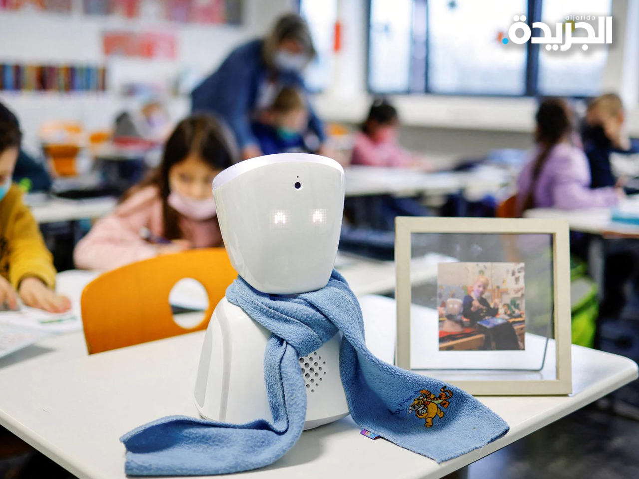 روبوت يذهب إلى المدرسة بدلاً من طفل ألماني مريض
