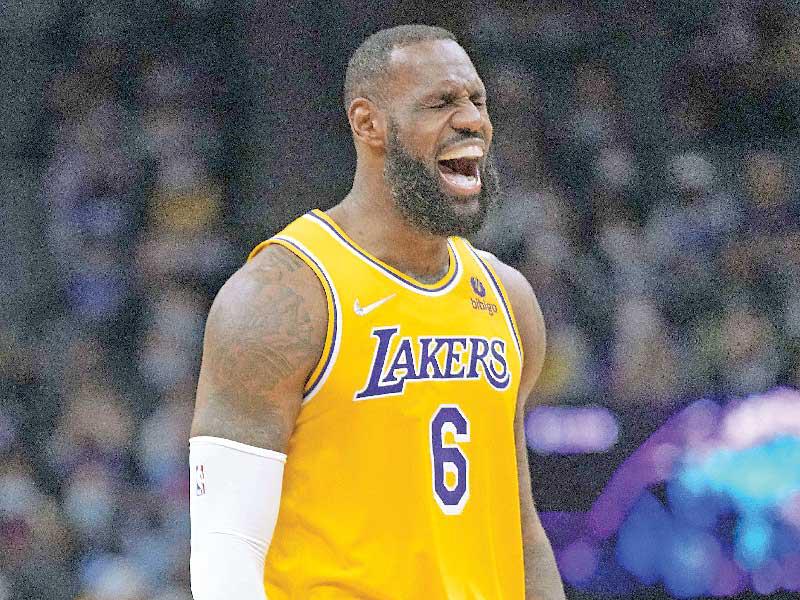 ليبرون جيمس