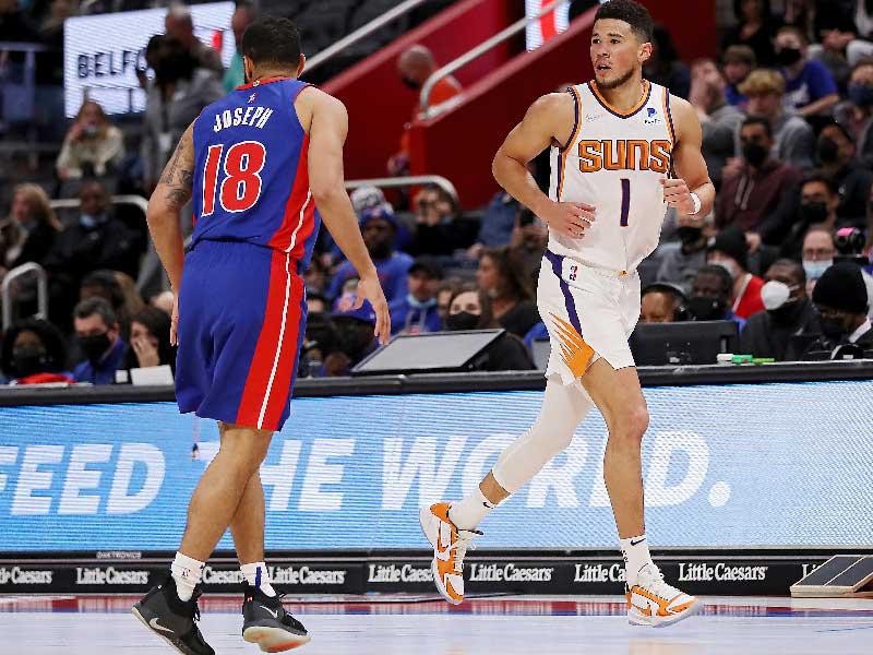 فينيكس صنز يعزز صدارته 