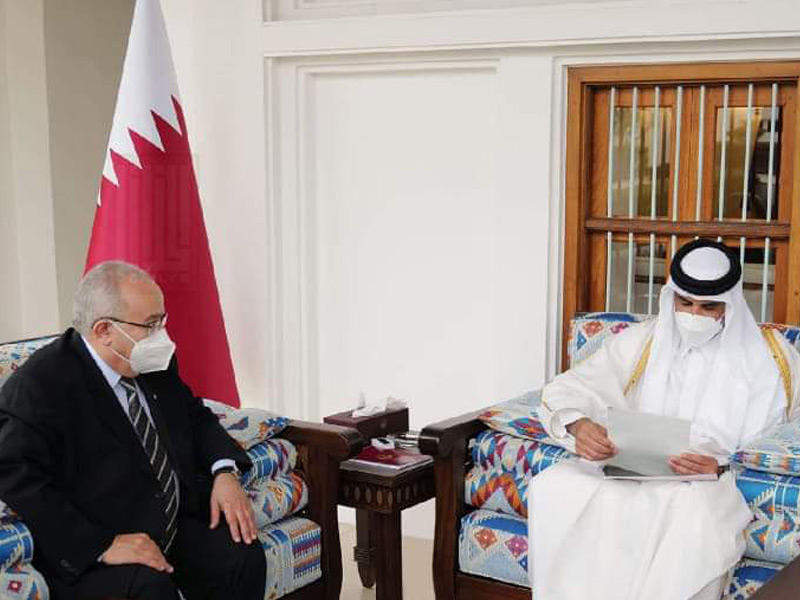  أمير قطر تميم بن حمد يتسلم رسالة نظيره الجزائري 