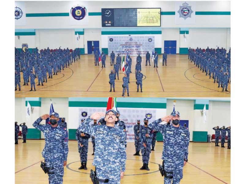 خريجو الدورتين خلال الاحتفالية