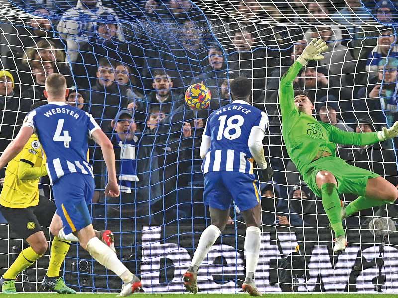 ويبستير نجم برايتون يسجل هدفه في مرمى تشلسي