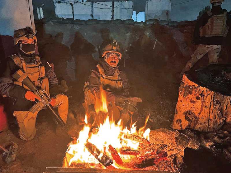 جنود عراقيون في الطارمية فجر أمس (السومرية)