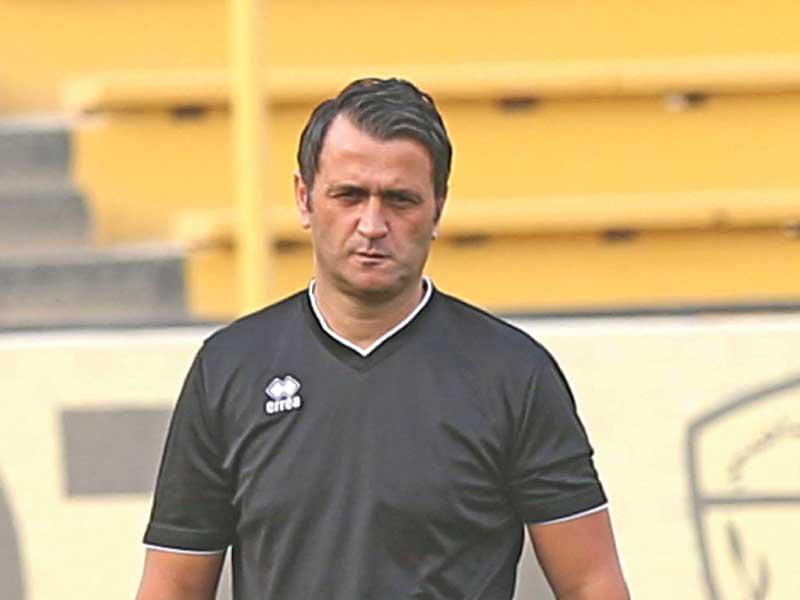 مدرب فريق الفحيحيل لكرة القدم الكرواتي داليبور 