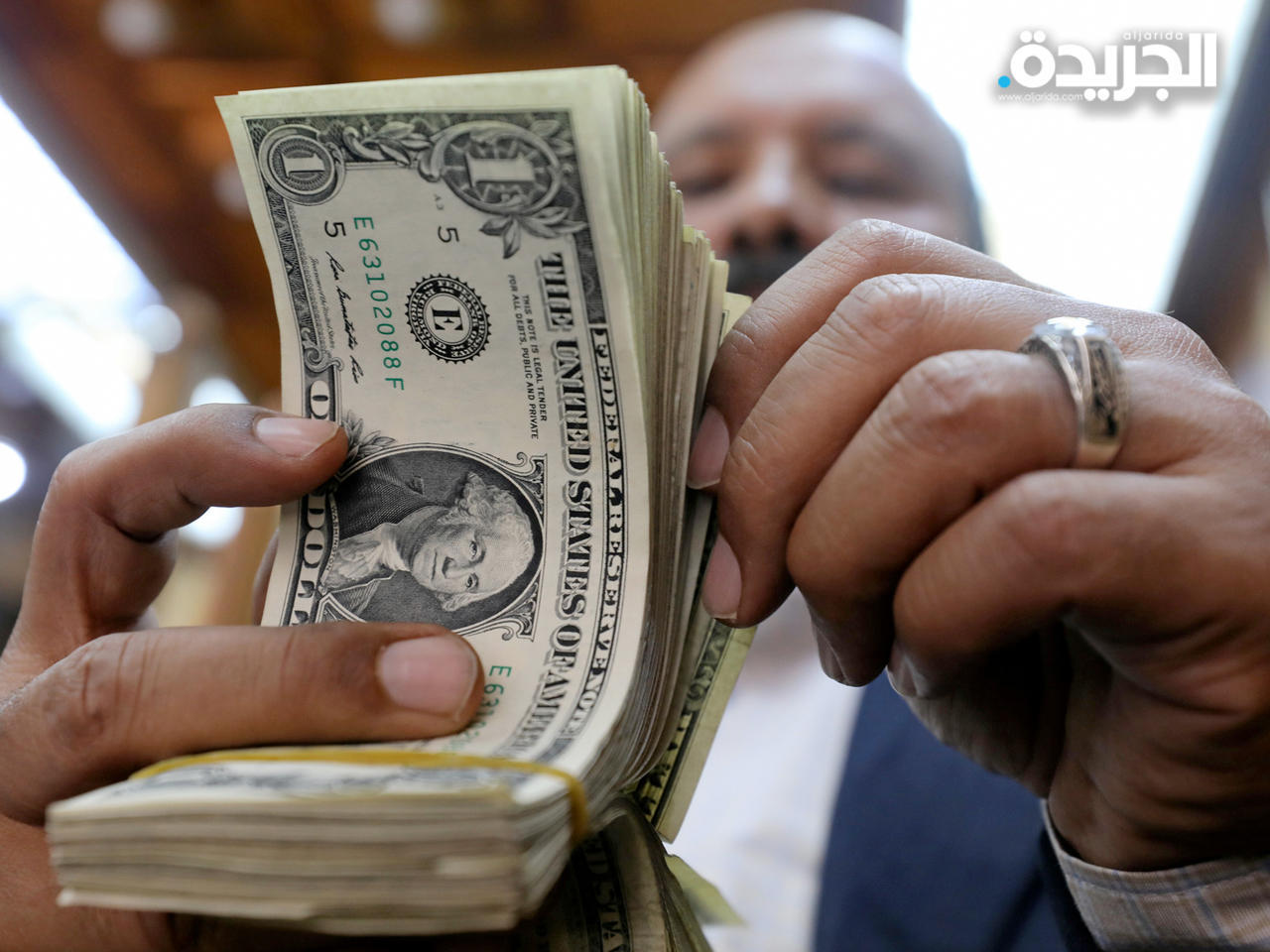 تراجع تحويلات المصريين بالخارج 1.7%
