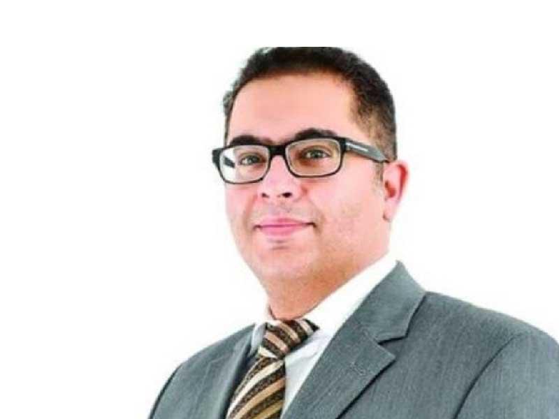 استشاري الأمراض الباطنية في وزارة الصحة د. غانم السالم