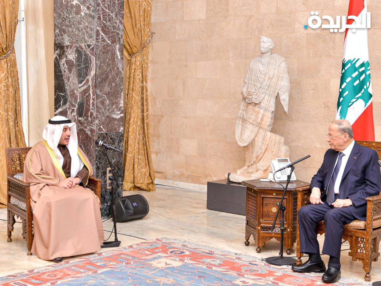 عون أثناء لقائه أحمد الناصر