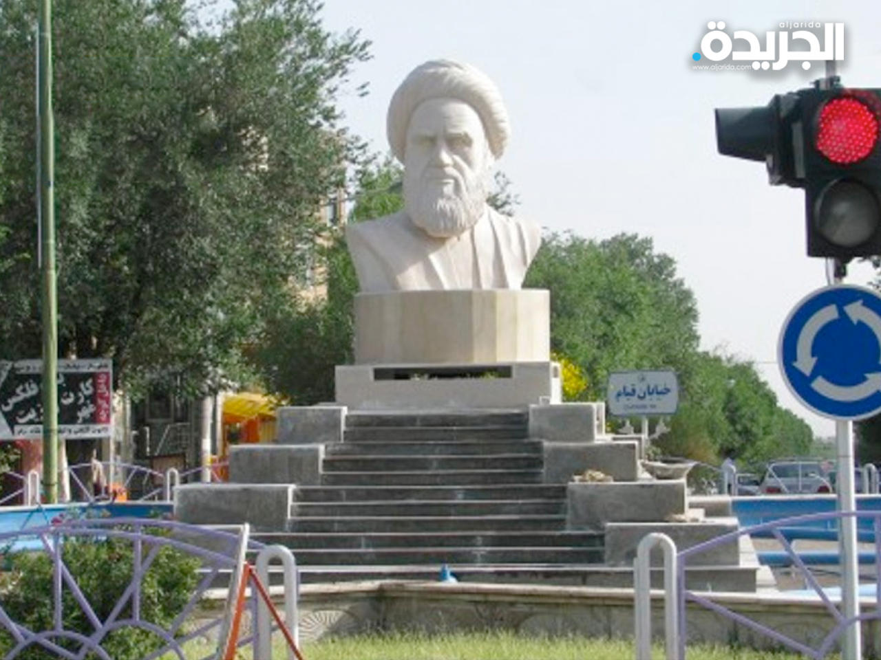 تمثال الخميني في مدينة أردستان