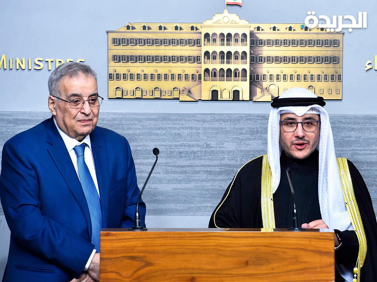 وزير الخارجية الكويتي مع نظيره اللبناني في مؤتمر صحافي ببيروت
