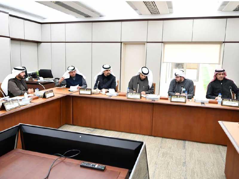 لجنة شؤون الإسكان والعقار البرلمانية أمس الأول 