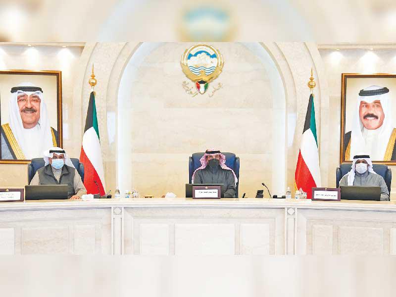 سمو الشيخ صباح الخالد رئيس مجلس الوزراء مترئساً اجتماع مجلس الوزراء أمس