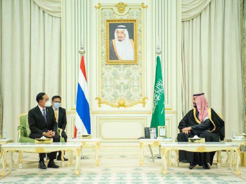  ولي العهد السعودي الأمير محمد بن سلمان مستقبلاً رئيس وزراء تايلند وزير الدفاع برايوت تشان أوتشا