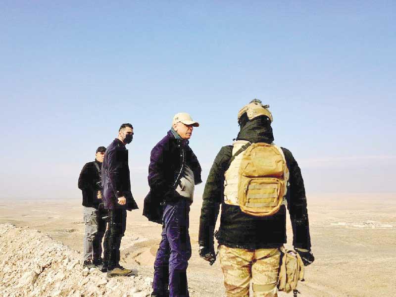 الكاظمي يتفقد الحدود السورية أمس (رئاسة الوزراء)