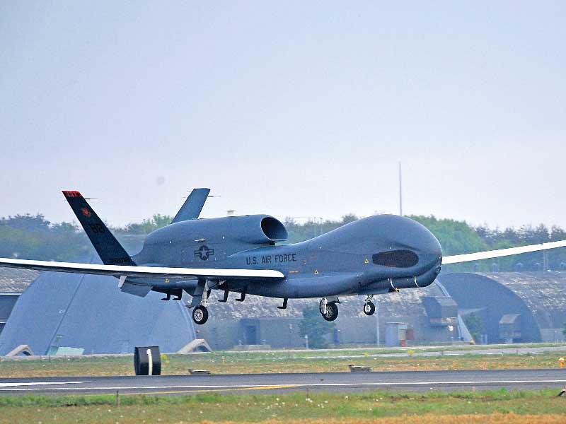 درون أميركية