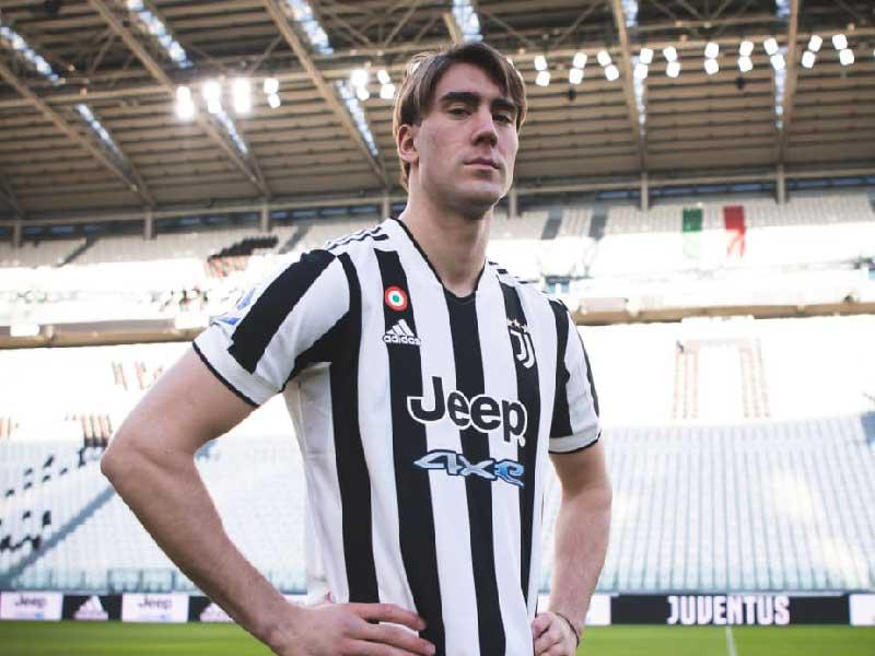 المهاجم الصربي، دوشان فلاهوفيتش