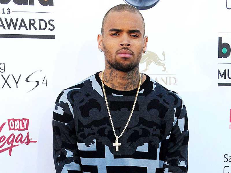 المغني كريس براون