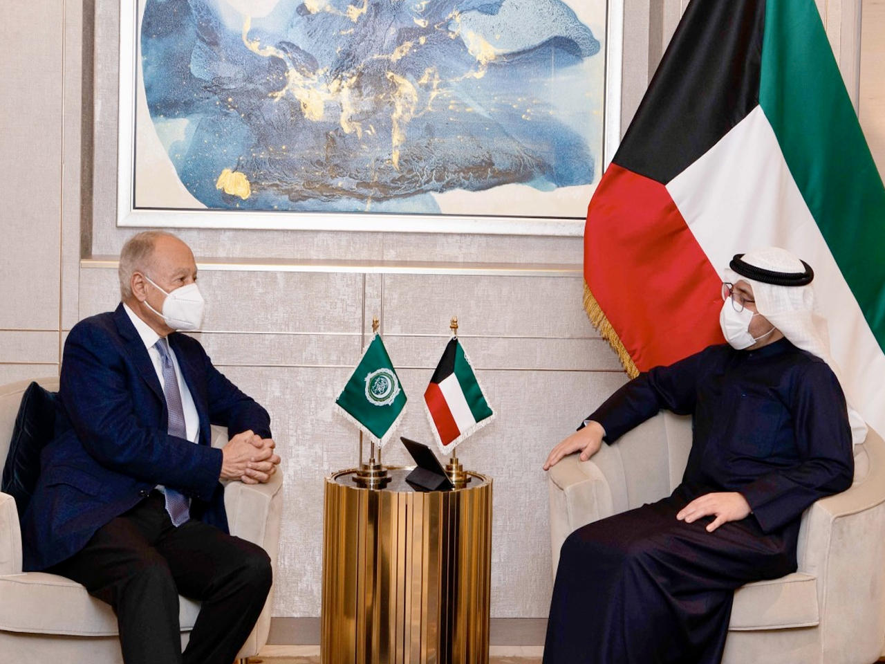 وزير الخارجية خلال استقبال الأمين العام لجامعة الدول العربية