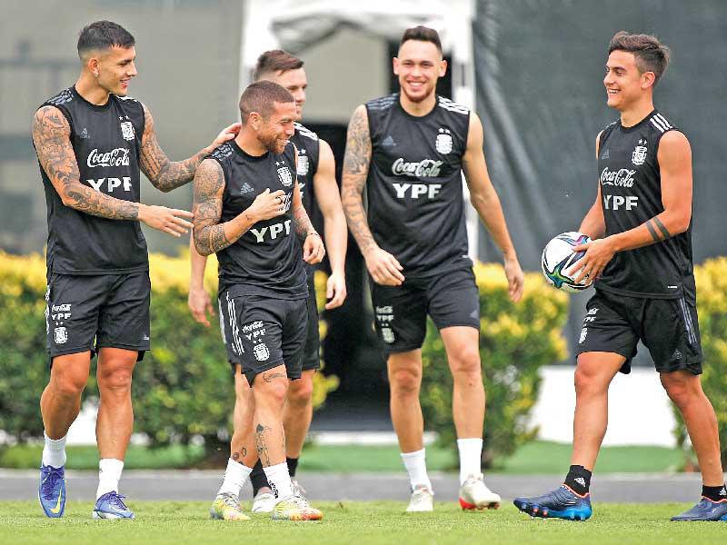 جانب من تدريبات المنتخب الأرجنتيني