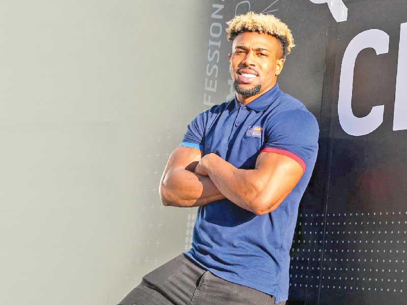 لاعب برشلونة الجديد أداما تراوري 