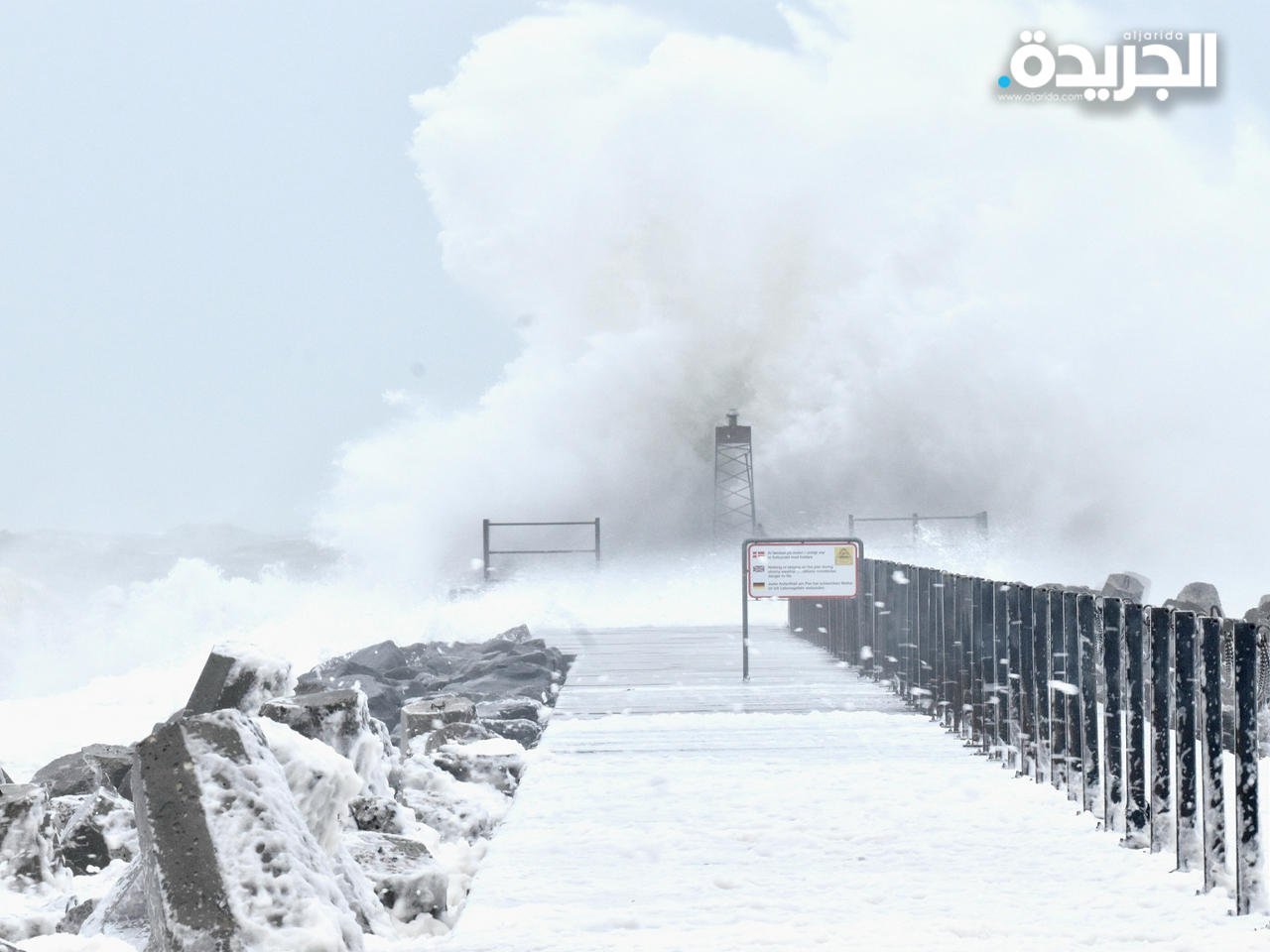 عاصفة «مالك» تضرب شاطئ فروبور في الدنمارك
