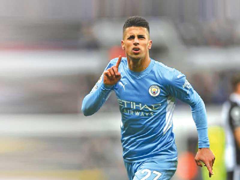 الظهير البرتغالي الدولي جواو كانسيلو 