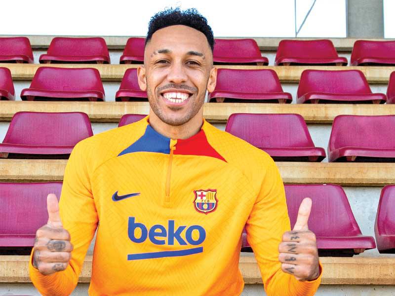 المهاجم الدولي الغابوني بيار- إيميريك أوباميانغ 