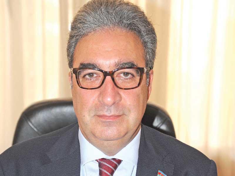 سفير أذربيجان لدى البلاد إيلخان قهرمان 