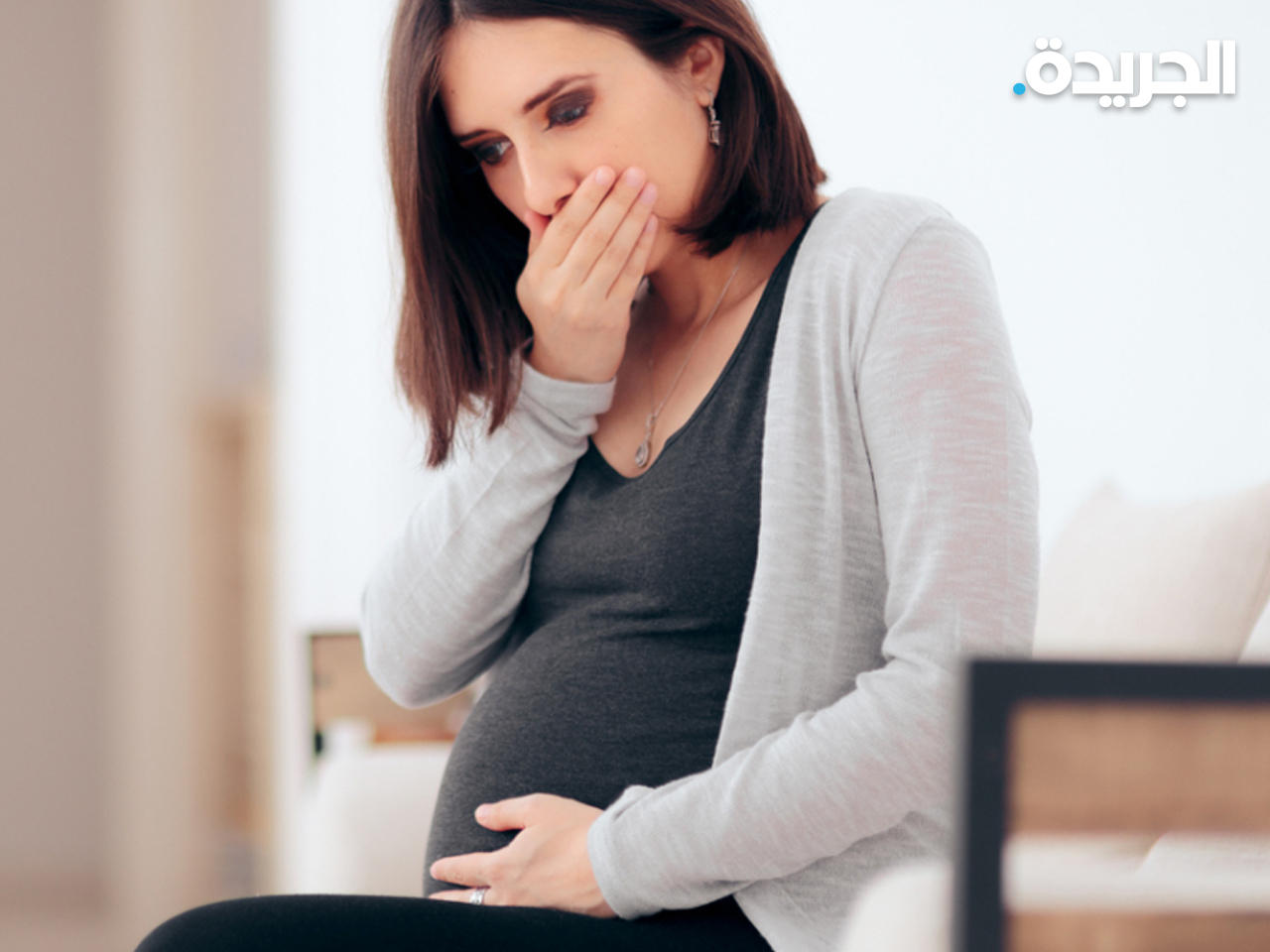 امرأة حامل - من الأرشيف