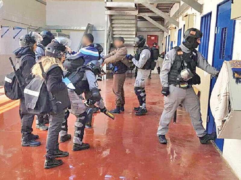 حالة من التوتر تسود  السجون الإسرائيلية