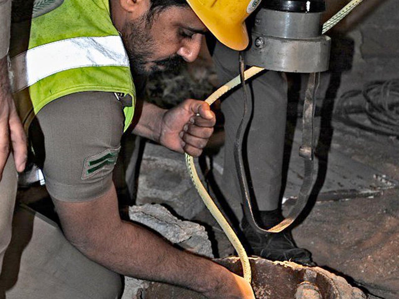 سعوديون يدشنون حملة للكشف عن الآبار المكشوفة