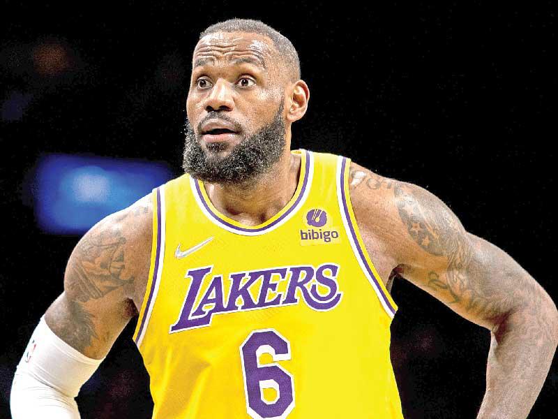 ليبرون جيمس 