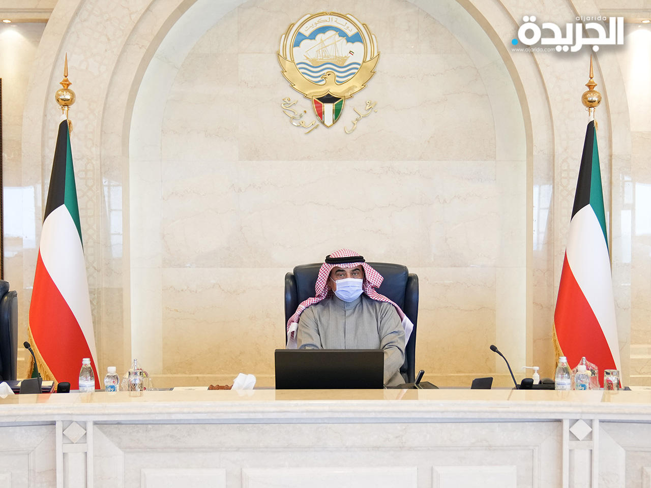 رئيس مجلس الوزراء خلال الاجتماع