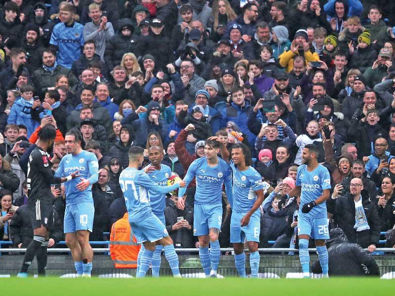 لاعبو مانشستر سيتي خلال مباراة سابقة