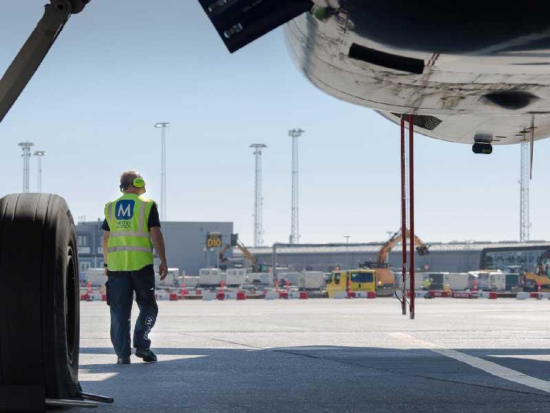 خدمات الطيران