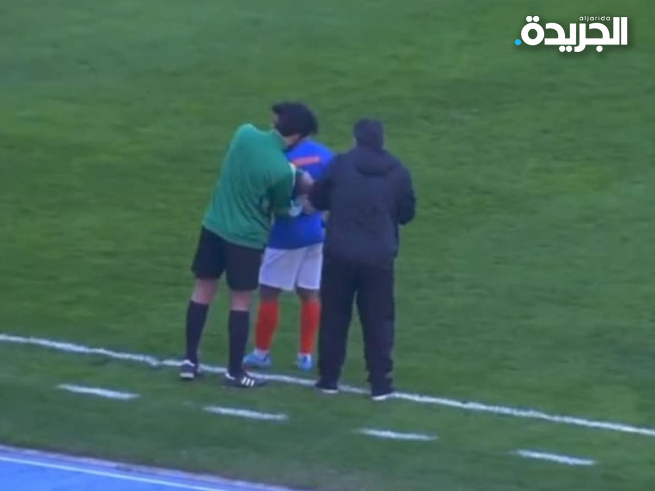 كاظمة لعب المباراة بقميص التدريبات