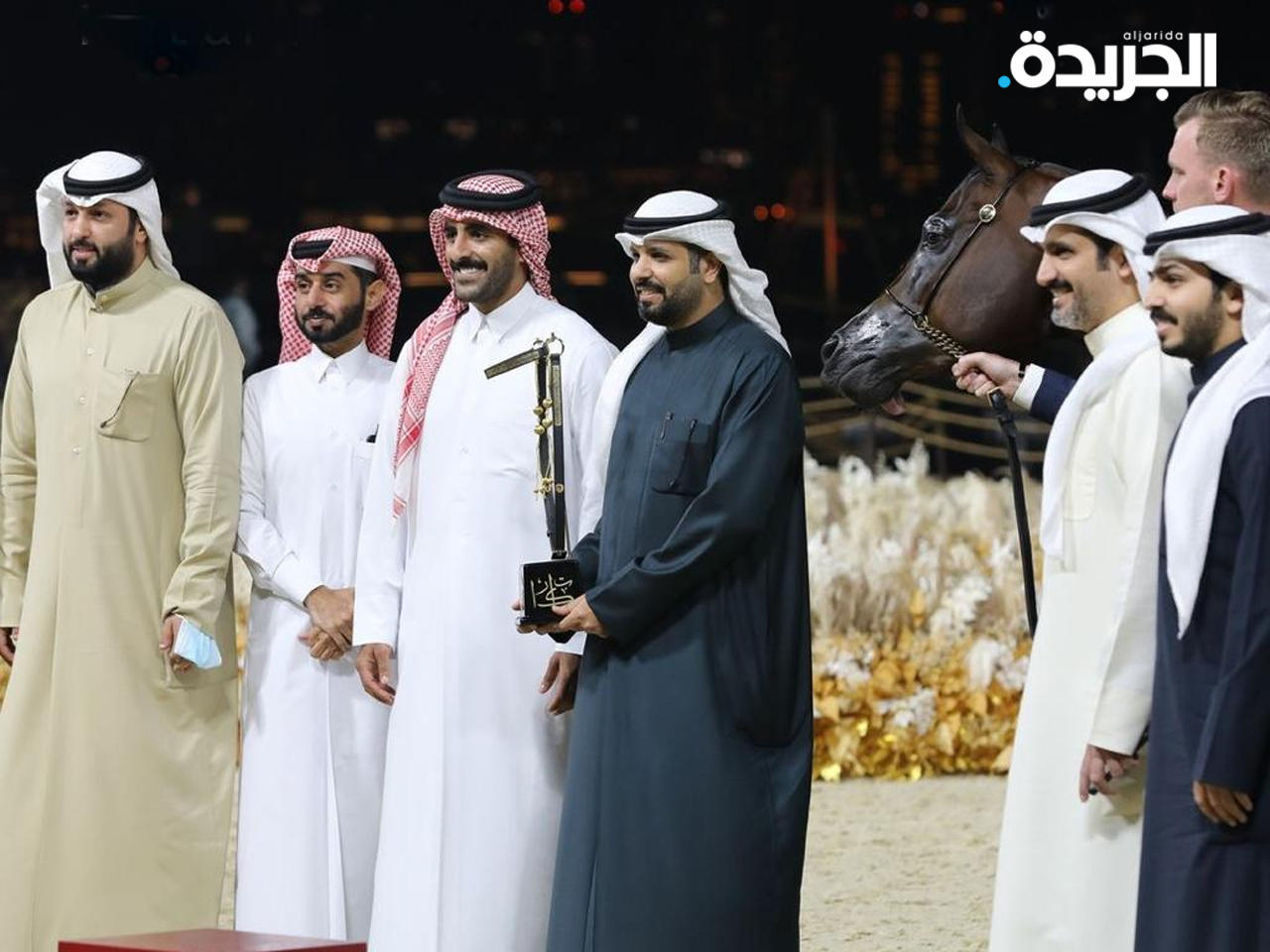 مالك مربط البشير عبداللطيف الرشيدي يتسلم جائزة المركز الأول